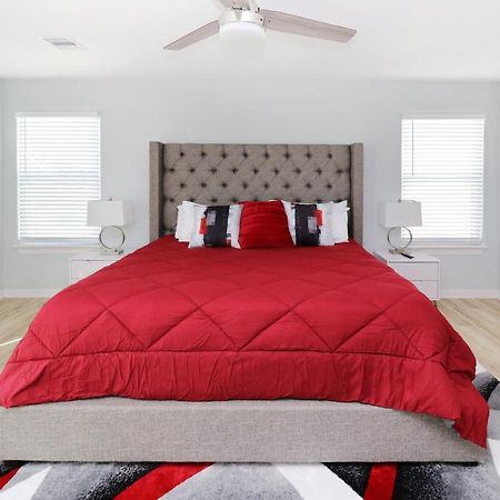 Villa Peerless Retreat - Minutes From Downtown Houston Extérieur photo