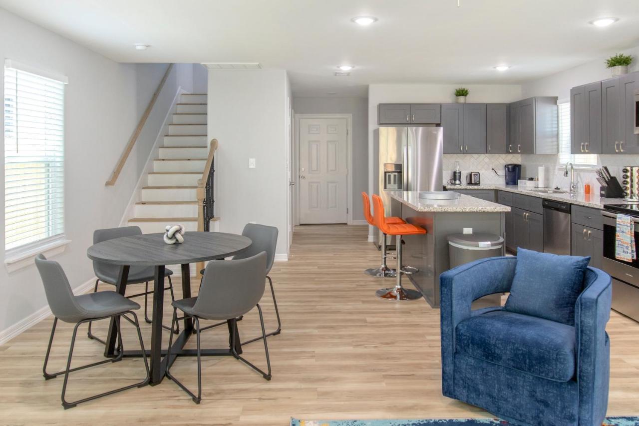 Villa Peerless Retreat - Minutes From Downtown Houston Extérieur photo