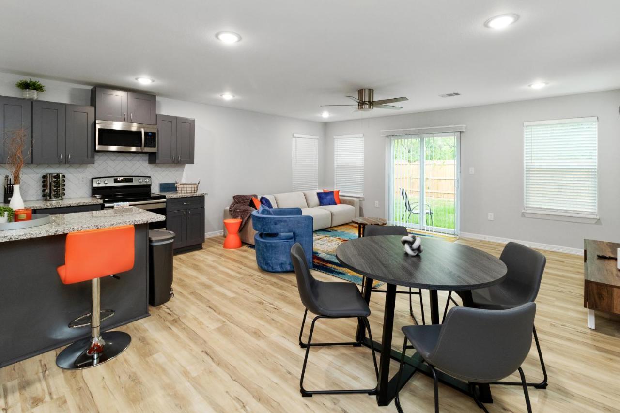 Villa Peerless Retreat - Minutes From Downtown Houston Extérieur photo