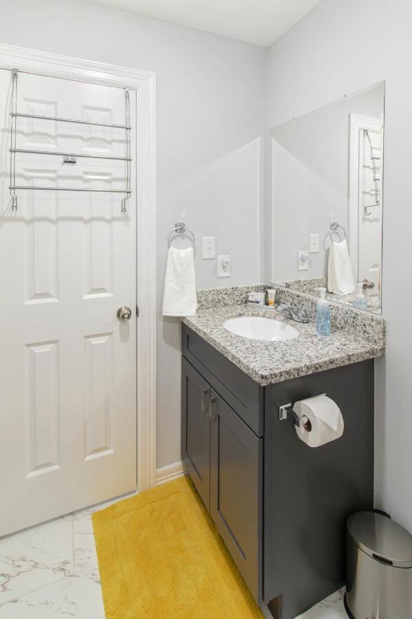 Villa Peerless Retreat - Minutes From Downtown Houston Extérieur photo