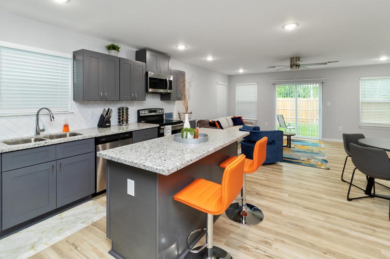 Villa Peerless Retreat - Minutes From Downtown Houston Extérieur photo