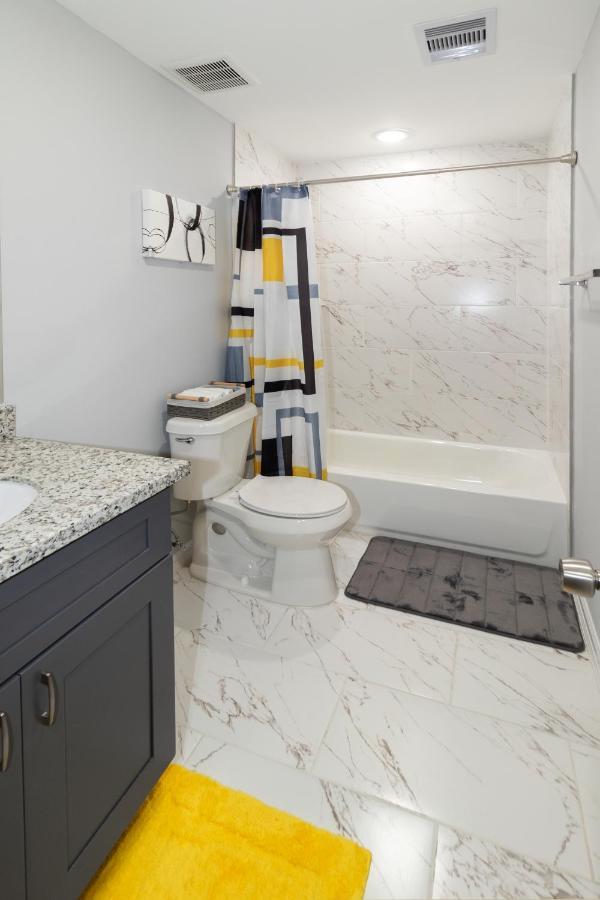 Villa Peerless Retreat - Minutes From Downtown Houston Extérieur photo