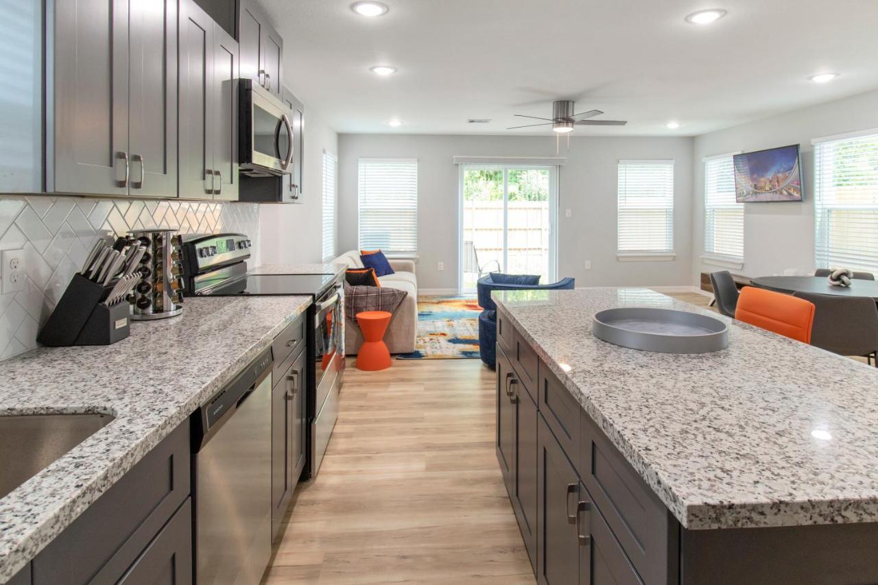 Villa Peerless Retreat - Minutes From Downtown Houston Extérieur photo