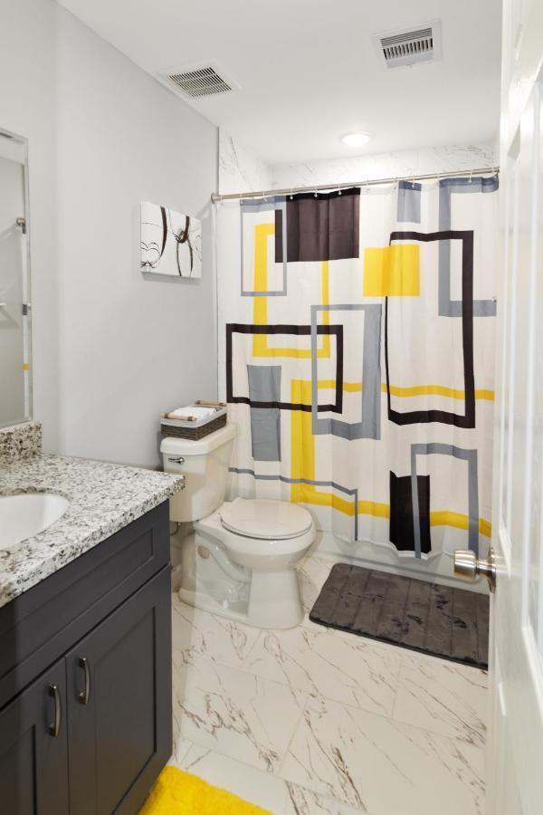 Villa Peerless Retreat - Minutes From Downtown Houston Extérieur photo