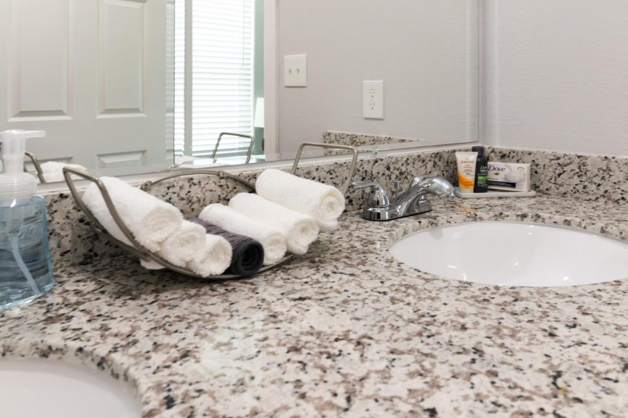 Villa Peerless Retreat - Minutes From Downtown Houston Extérieur photo